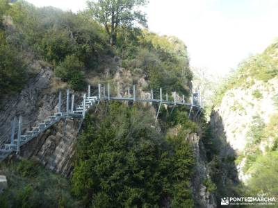 Valle del Tena - Pirineos Atlánticos; parque natural izki hayedo de montejo rutas caracena soria rut